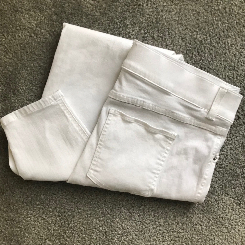 EUC Spanx Winter White Jeans